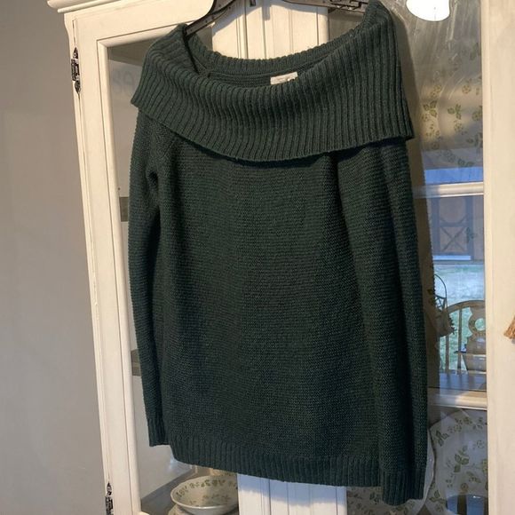Maurices Sweaters - Maurice’s medium green sweater